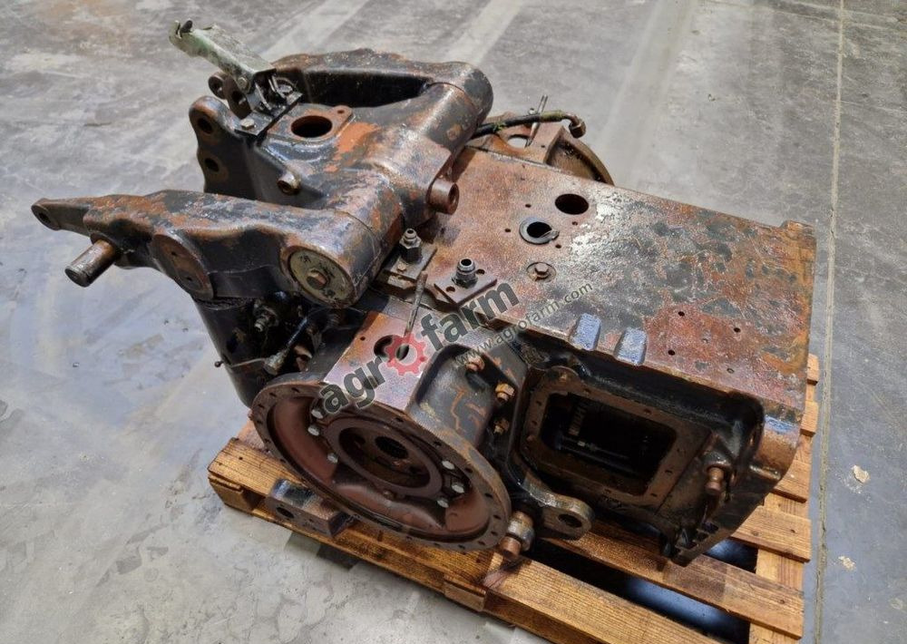 Tylny most Valtra 6400 - Menjač: slika 1 Tylny most Valtra 6400 - Menjač: slika 1