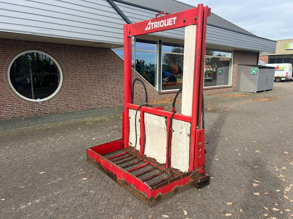 Trioliet TU 170 kuilvoersnijder - Oprema za stoku: slika 1 Trioliet TU 170 kuilvoersnijder - Oprema za stoku: slika 1