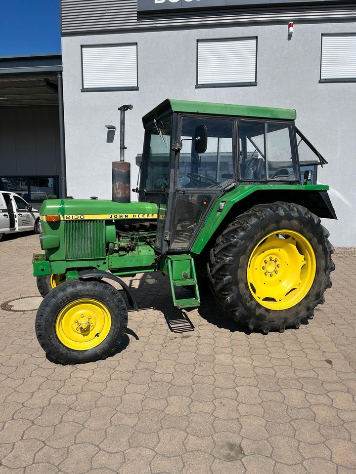 Traktor John Deere 2130 S: slika 1