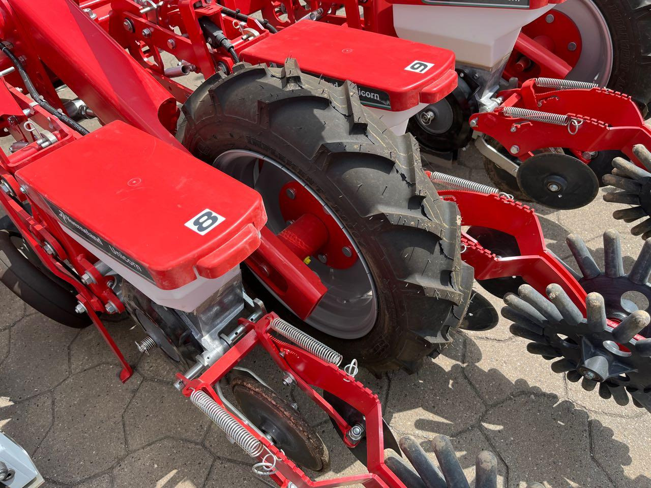 Kverneland Unicorn SD e-drive - Mašina za preciznu setvu: slika 5 Kverneland Unicorn SD e-drive - Mašina za preciznu setvu: slika 5