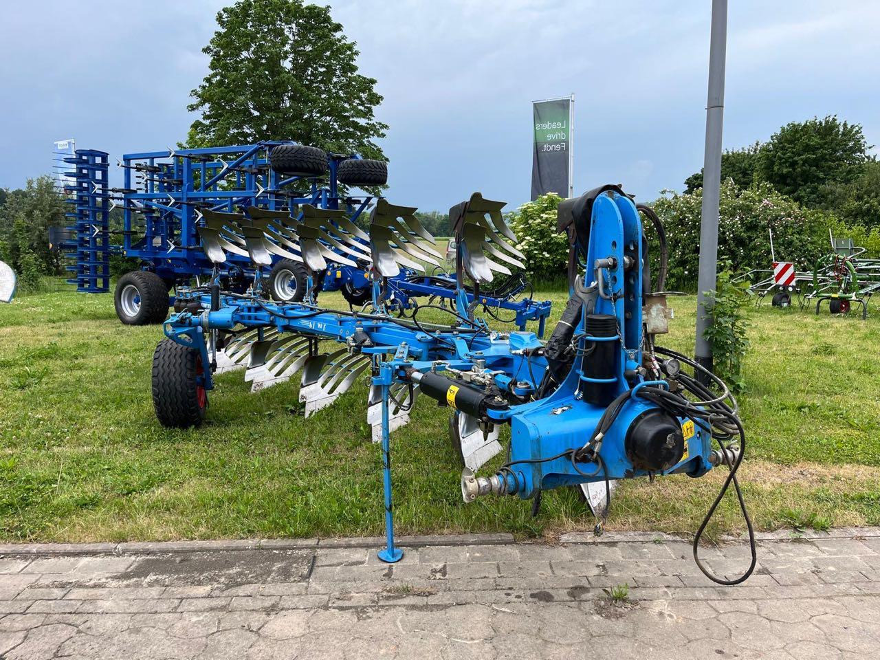 Lemken Juwel 8 V T 5 + 1 L 100 TurnControl - Plug: slika 1 Lemken Juwel 8 V T 5 + 1 L 100 TurnControl - Plug: slika 1
