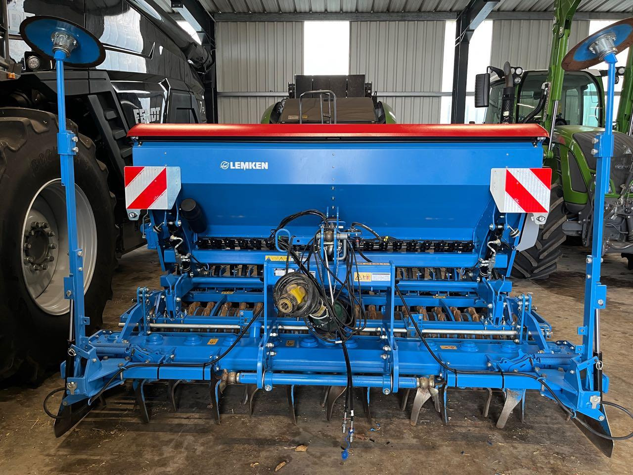 Lemken Zirkon 8/Saphir 9 - Kombinovana mašina za setvu: slika 1 Lemken Zirkon 8/Saphir 9 - Kombinovana mašina za setvu: slika 1