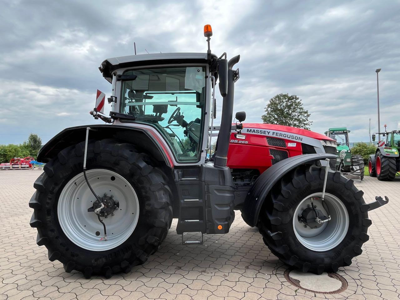 Massey Ferguson 8S.265 Dyna E-Power Exclusive - Traktor: slika 2 Massey Ferguson 8S.265 Dyna E-Power Exclusive - Traktor: slika 2