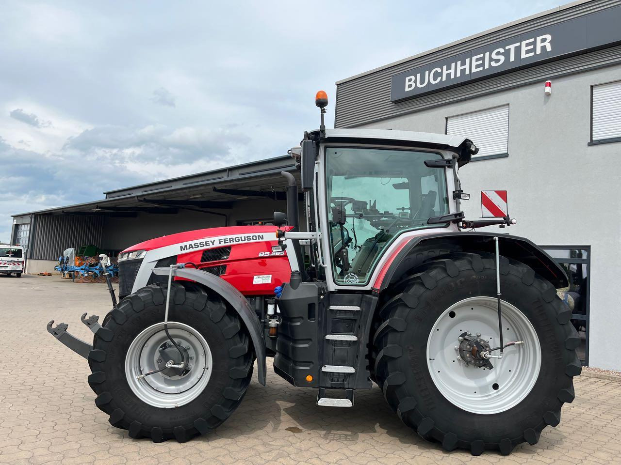 Massey Ferguson 8S.265 Dyna-VT Exclusive - Traktor: slika 2 Massey Ferguson 8S.265 Dyna-VT Exclusive - Traktor: slika 2
