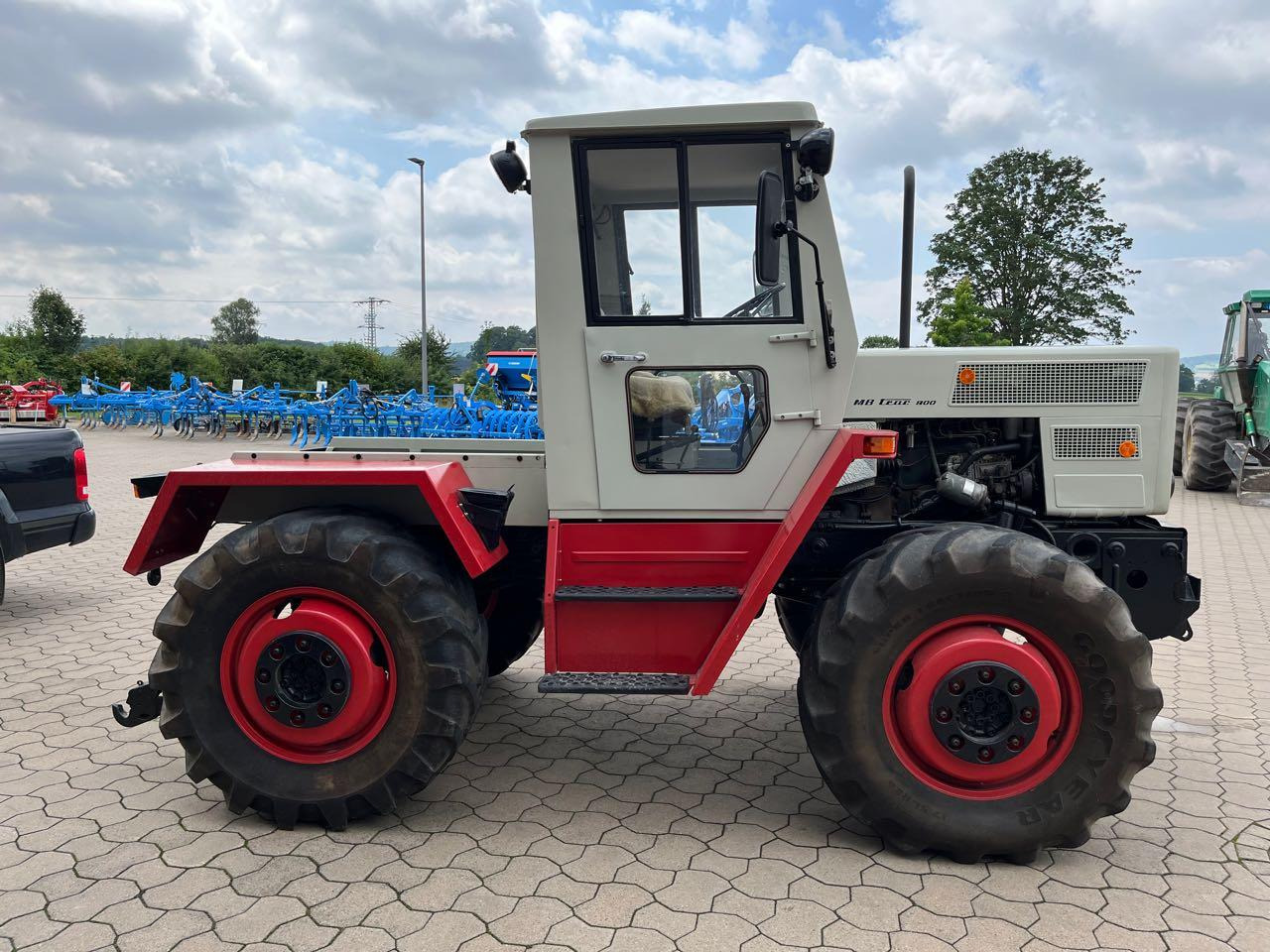 Mercedes-Benz MB trac 800 - Traktor: slika 2 Mercedes-Benz MB trac 800 - Traktor: slika 2