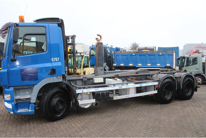 DAF CF 85.380 + 6x2 + manual - Kamion sa hidrauličnom kukom: slika 2 DAF CF 85.380 + 6x2 + manual - Kamion sa hidrauličnom kukom: slika 2