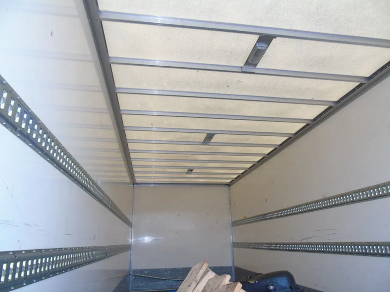 Iveco Eurocargo 120E19 + euro 6 + lift + BROKEN ENGINE - Kamion sa zatvorenim sandukom: slika 3 Iveco Eurocargo 120E19 + euro 6 + lift + BROKEN ENGINE - Kamion sa zatvorenim sandukom: slika 3