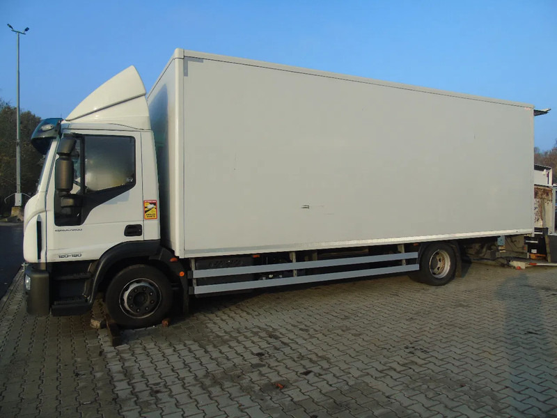 Iveco Eurocargo 120E19 + euro 6 + lift + BROKEN ENGINE - Kamion sa zatvorenim sandukom: slika 2 Iveco Eurocargo 120E19 + euro 6 + lift + BROKEN ENGINE - Kamion sa zatvorenim sandukom: slika 2