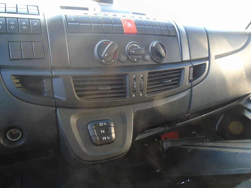 Iveco Eurocargo 120E19 + euro 6 + lift + BROKEN ENGINE - Kamion sa zatvorenim sandukom: slika 5 Iveco Eurocargo 120E19 + euro 6 + lift + BROKEN ENGINE - Kamion sa zatvorenim sandukom: slika 5