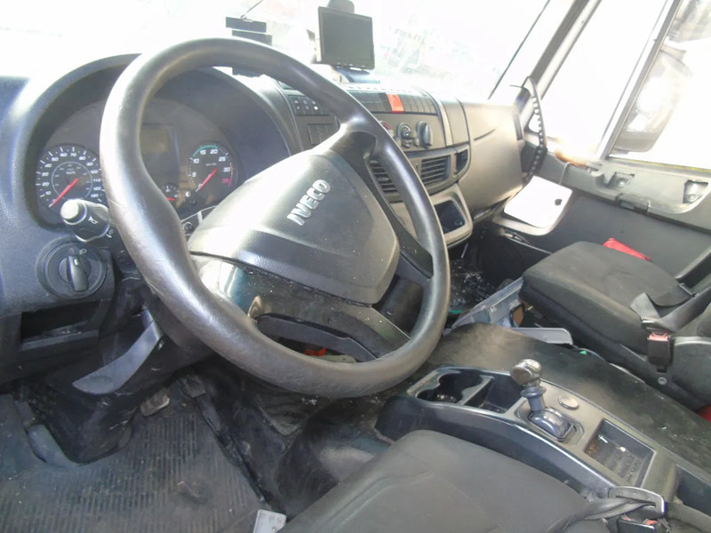 Iveco Eurocargo 120E22 + BROKEN ENGINE + EURO 6 - Kamion sa zatvorenim sandukom: slika 5 Iveco Eurocargo 120E22 + BROKEN ENGINE + EURO 6 - Kamion sa zatvorenim sandukom: slika 5