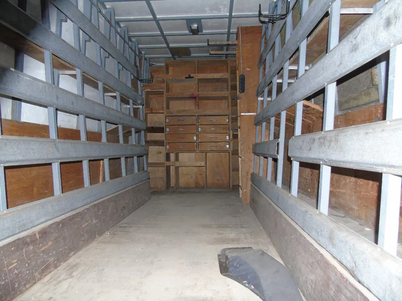 Kamion sa zatvorenim sandukom Iveco Eurocargo 75 E 180 GLASWAGEN: slika 15 Kamion sa zatvorenim sandukom Iveco Eurocargo 75 E 180 GLASWAGEN: slika 15