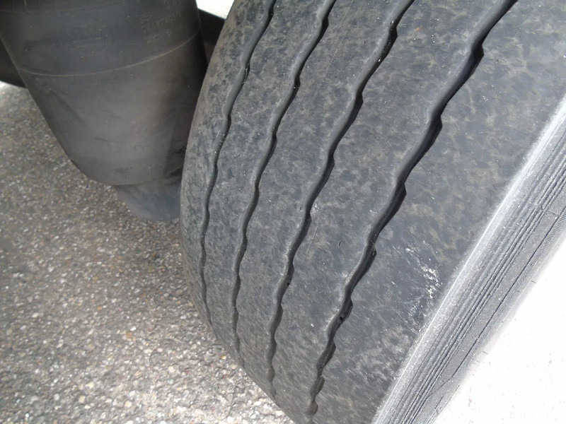 Poluprikolica sa zatvorenim sandukom LAG 2x axle + 2.65 height: slika 11