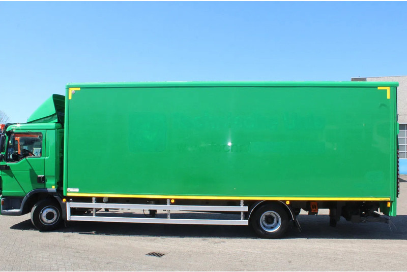 MAN TGL 12.180 + EURO 6 + LIFT + CAMERA - Kamion sa zatvorenim sandukom: slika 4 MAN TGL 12.180 + EURO 6 + LIFT + CAMERA - Kamion sa zatvorenim sandukom: slika 4