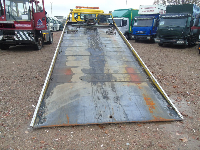 MAN TGL 8.180 + winch + MANUAL + EURO 5 + system working + platform 6 meter - Kamion za prevoz automobila: slika 4 MAN TGL 8.180 + winch + MANUAL + EURO 5 + system working + platform 6 meter - Kamion za prevoz automobila: slika 4