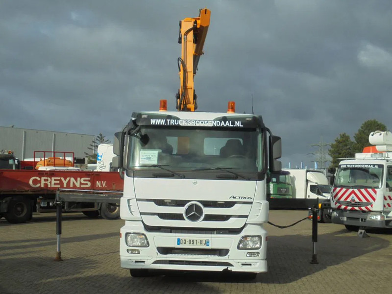 Mercedes-Benz Actros 1846 + Euro 5 + EFFER 250 Crane + REMOTE - Kamion sa dizalicom: slika 2 Mercedes-Benz Actros 1846 + Euro 5 + EFFER 250 Crane + REMOTE - Kamion sa dizalicom: slika 2