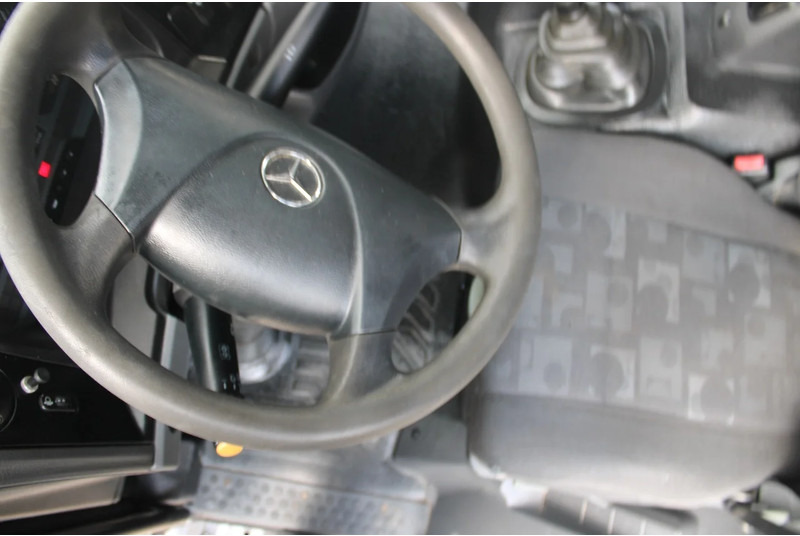 Kamion sa zatvorenim sandukom Mercedes-Benz Atego 1218 + EURO 5 + manual: slika 19