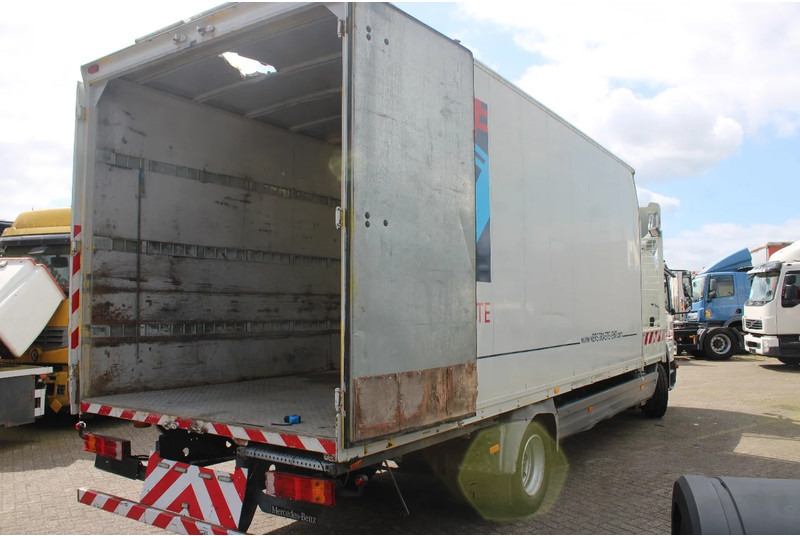 Mercedes-Benz Atego 1218 + EURO 5 + manual - Kamion sa zatvorenim sandukom: slika 4 Mercedes-Benz Atego 1218 + EURO 5 + manual - Kamion sa zatvorenim sandukom: slika 4