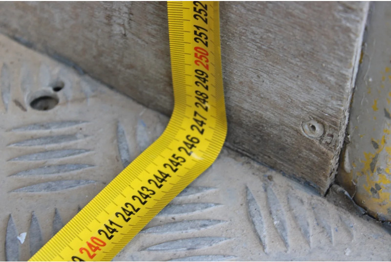 Kamion sa zatvorenim sandukom Mercedes-Benz Atego 1218 + EURO 5 + manual: slika 12