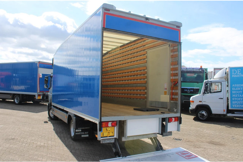 Mercedes-Benz Atego 716 + EURO 6 + LIFT + LOW KM + 7.5T - Kamion sa zatvorenim sandukom: slika 5 Mercedes-Benz Atego 716 + EURO 6 + LIFT + LOW KM + 7.5T - Kamion sa zatvorenim sandukom: slika 5