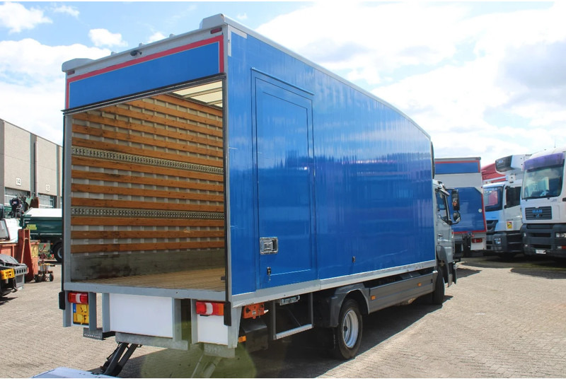 Mercedes-Benz Atego 716 + EURO 6 + LIFT + LOW KM + 7.5T - Kamion sa zatvorenim sandukom: slika 3 Mercedes-Benz Atego 716 + EURO 6 + LIFT + LOW KM + 7.5T - Kamion sa zatvorenim sandukom: slika 3