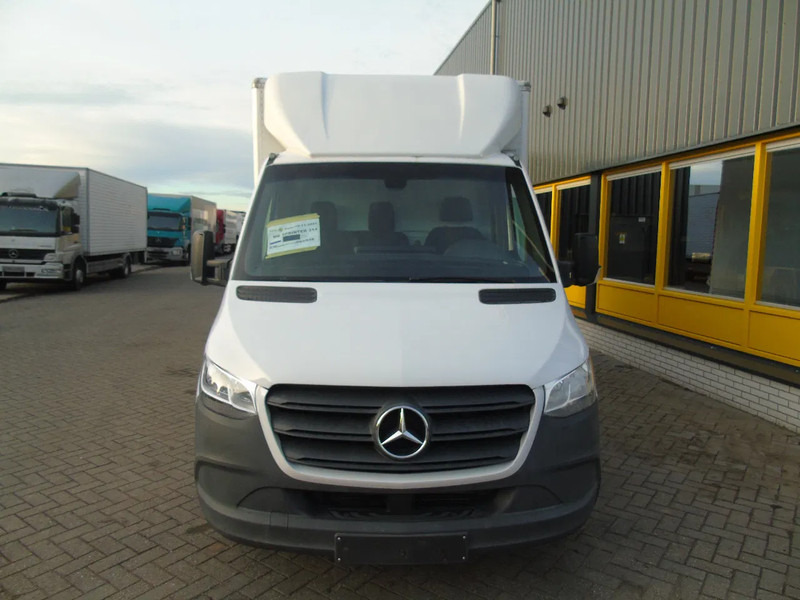 Mercedes-Benz Sprinter 314 + lift - Dostavno vozilo sa zatvorenim sandukom: slika 2 Mercedes-Benz Sprinter 314 + lift - Dostavno vozilo sa zatvorenim sandukom: slika 2