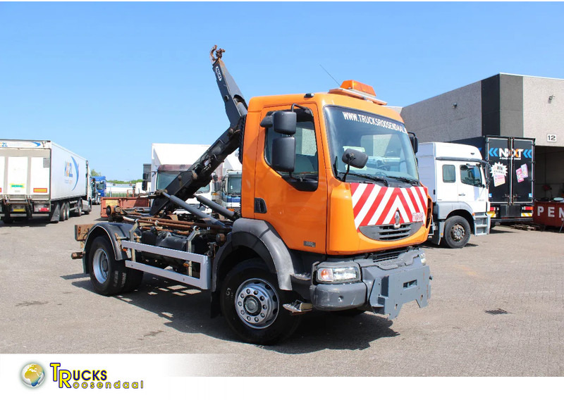 Renault Midliner 220 DCI + 4X4 + MANUAL + HOOK - Kamion sa hidrauličnom kukom: slika 1 Renault Midliner 220 DCI + 4X4 + MANUAL + HOOK - Kamion sa hidrauličnom kukom: slika 1