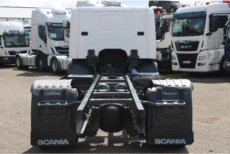 Kamion sa golom šasijom i zatvorenom kabinom Scania P250 + EURO 6: slika 6