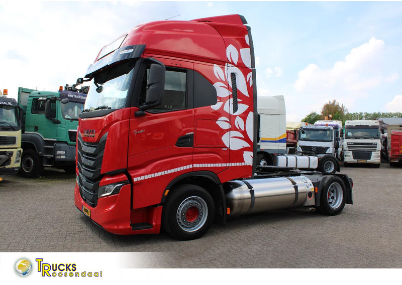 Iveco S-WAY 460 + LNG + retarder + euro 6 - Tegljač: slika 1 Iveco S-WAY 460 + LNG + retarder + euro 6 - Tegljač: slika 1