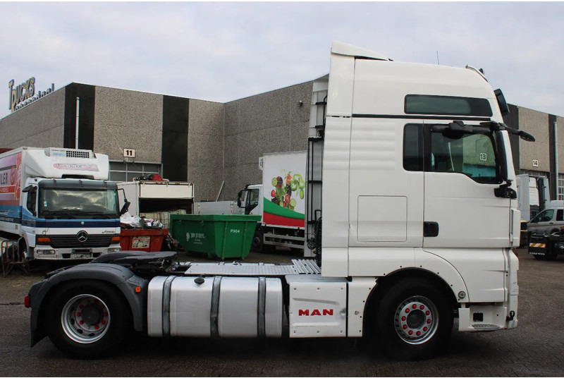 MAN TGX 18.440 + euro 6 + double tank + spoiler - Tegljač: slika 4 MAN TGX 18.440 + euro 6 + double tank + spoiler - Tegljač: slika 4