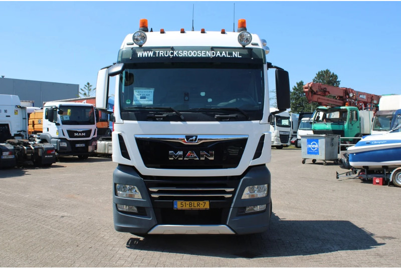 MAN TGX 24.420 + EURO 6 + 6x2 - Tegljač: slika 2 MAN TGX 24.420 + EURO 6 + 6x2 - Tegljač: slika 2