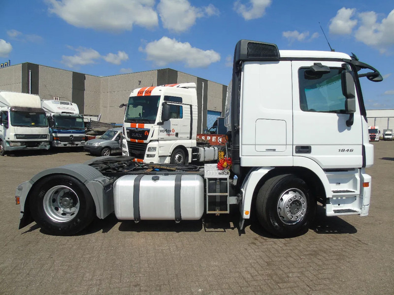 Mercedes-Benz Actros 1846 + RETARDER + EURO 5 + MP3 + 2 PEDALS + PTO - Tegljač: slika 4 Mercedes-Benz Actros 1846 + RETARDER + EURO 5 + MP3 + 2 PEDALS + PTO - Tegljač: slika 4