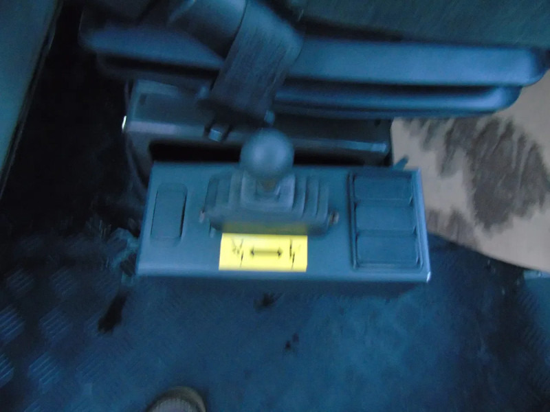 Terminalni traktor Terberg YT 182 fully funtion + perfect: slika 13