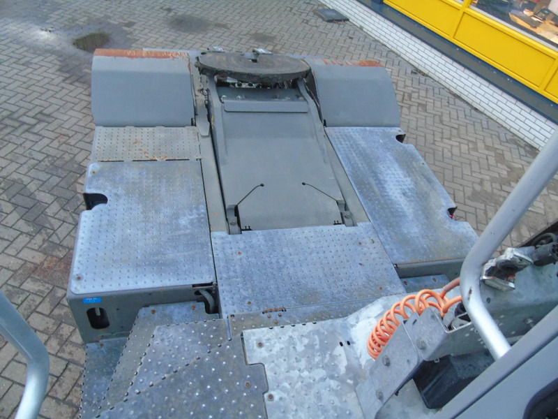 Terminalni traktor Terberg YT 182 fully funtion + perfect: slika 6