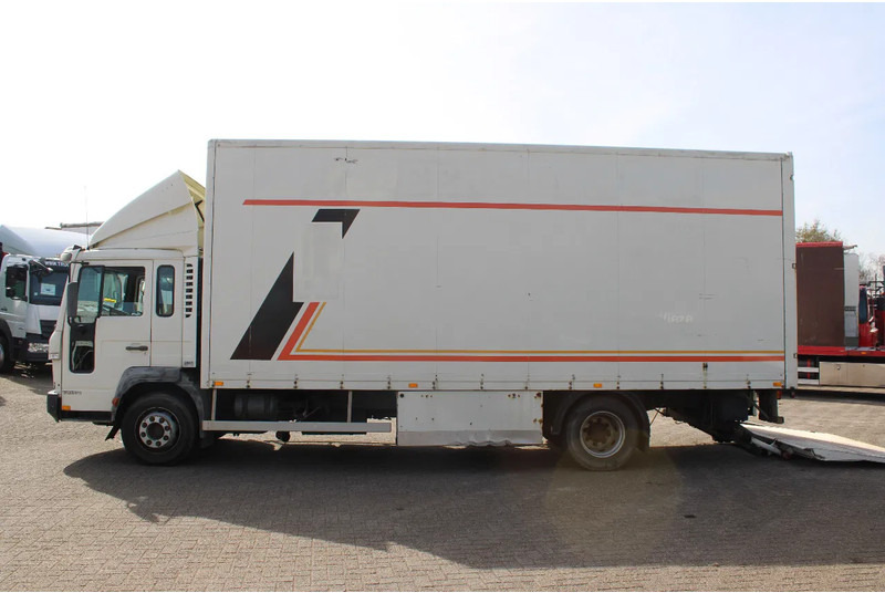 Volvo FL 6.250 +EURO 2 + MANUAL + LIFT - Kamion sa zatvorenim sandukom: slika 4 Volvo FL 6.250 +EURO 2 + MANUAL + LIFT - Kamion sa zatvorenim sandukom: slika 4