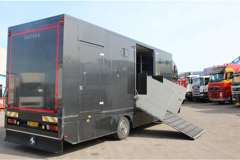 Volvo FL 614 + MANUAL + EURO 0 - Kamion za prevoz konja: slika 4 Volvo FL 614 + MANUAL + EURO 0 - Kamion za prevoz konja: slika 4