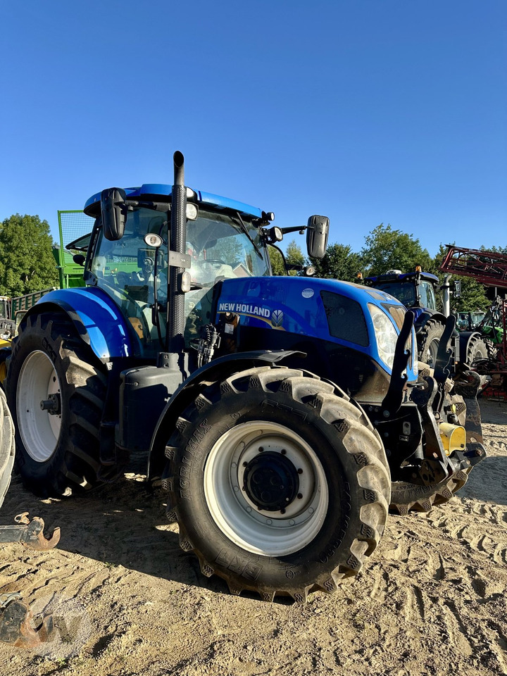 New Holland T 7.210 - Traktor: slika 4 New Holland T 7.210 - Traktor: slika 4
