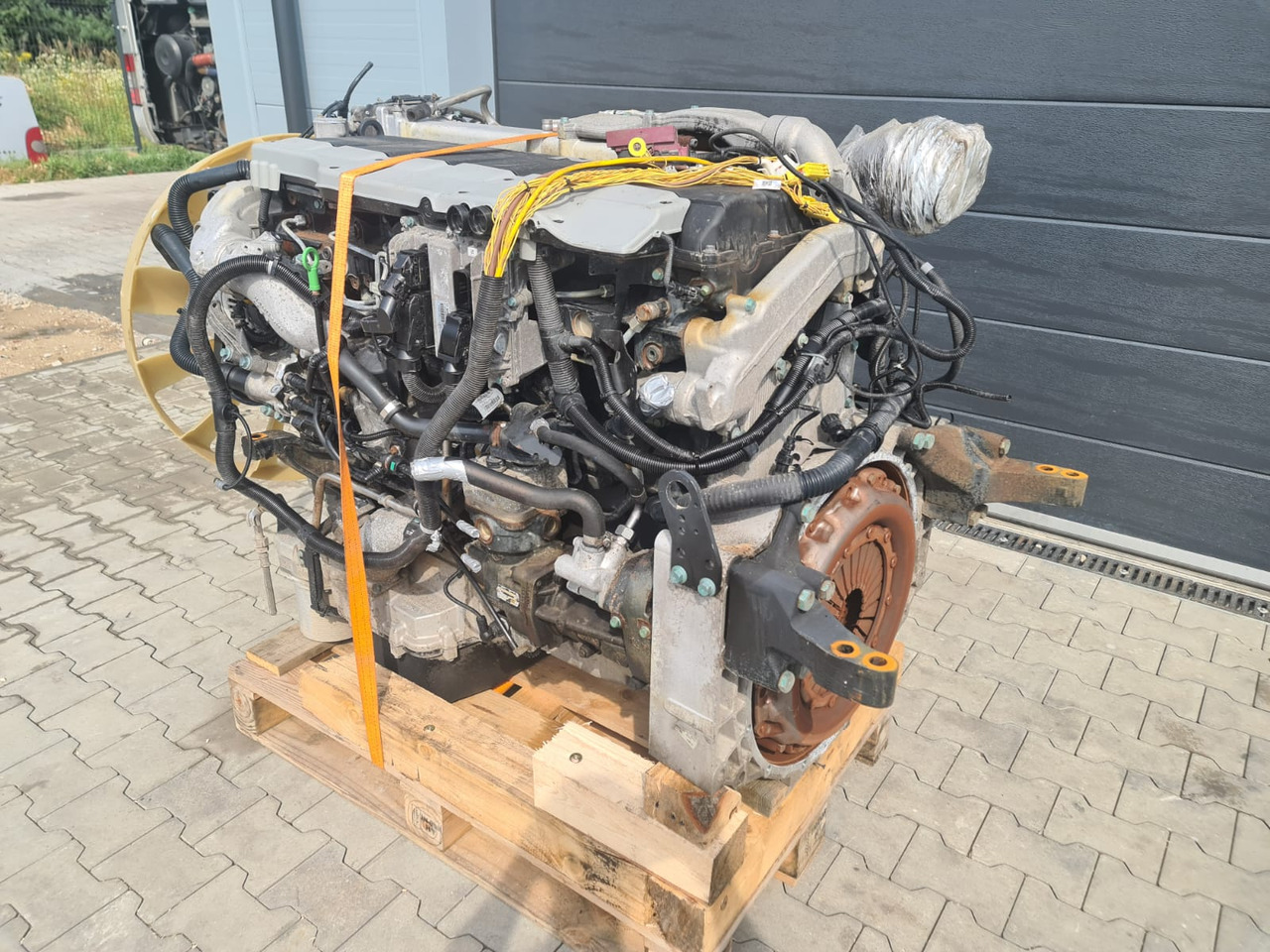 MAN TGX TGS / D2676 LF51 / COMPLETE ENGINE - Motor: slika 4 MAN TGX TGS / D2676 LF51 / COMPLETE ENGINE - Motor: slika 4