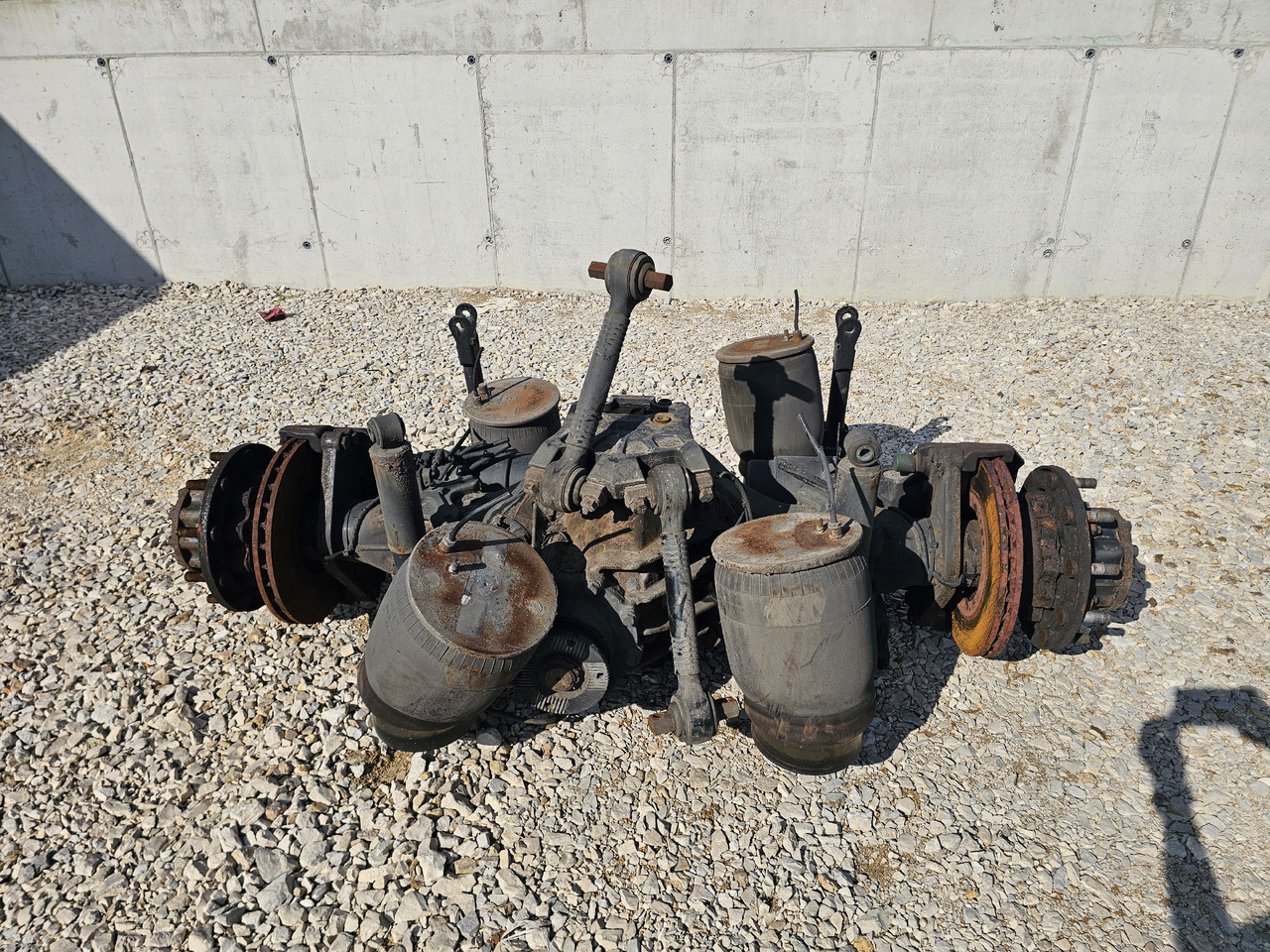 MAN TGX TGS EURO 6 / COMPLETE AXLE / HY-1350 / 38:15 - Zadnja osovina: slika 2 MAN TGX TGS EURO 6 / COMPLETE AXLE / HY-1350 / 38:15 - Zadnja osovina: slika 2
