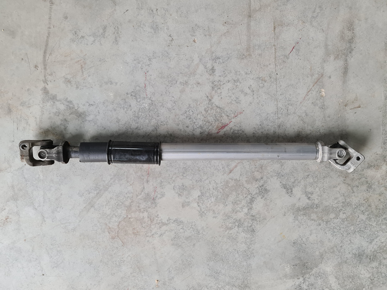 RENAULT RANGE T / STEERING SHAFT / 7482556446 - Upravljački sistem: slika 2 RENAULT RANGE T / STEERING SHAFT / 7482556446 - Upravljački sistem: slika 2