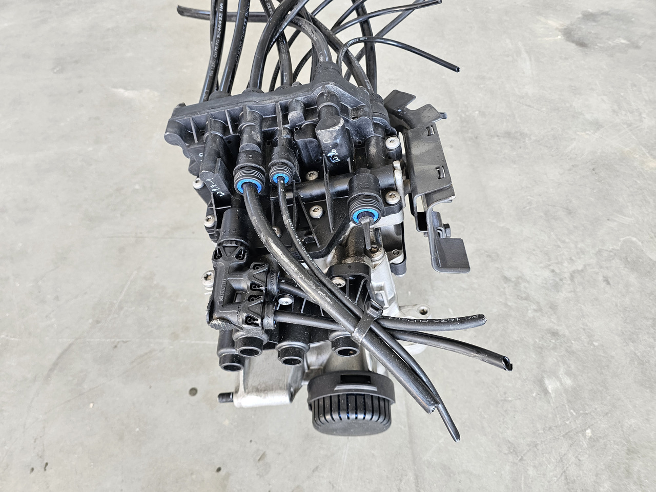 SCANIA APS AIR DRYIER VALVE / 2608040 / WORLDWIDE DELIVERY - Kočioni ventil: slika 5 SCANIA APS AIR DRYIER VALVE / 2608040 / WORLDWIDE DELIVERY - Kočioni ventil: slika 5