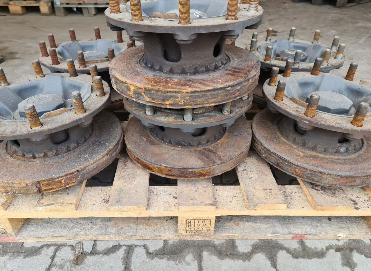 Volvo Piasta przód przednia łożysko duże 68mm 6.8cm VOLVO FH FM FH4 RE Volvo FH FM FH4 RE truck - Glavčina za Kamion: slika 2 Volvo Piasta przód przednia łożysko duże 68mm 6.8cm VOLVO FH FM FH4 RE Volvo FH FM FH4 RE truck - Glavčina za Kamion: slika 2