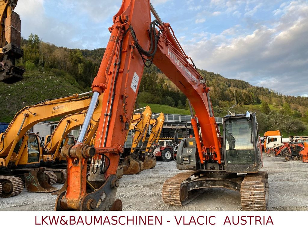 Hitachi ZX 225 USLC-3 - Bager guseničar: slika 2 Hitachi ZX 225 USLC-3 - Bager guseničar: slika 2