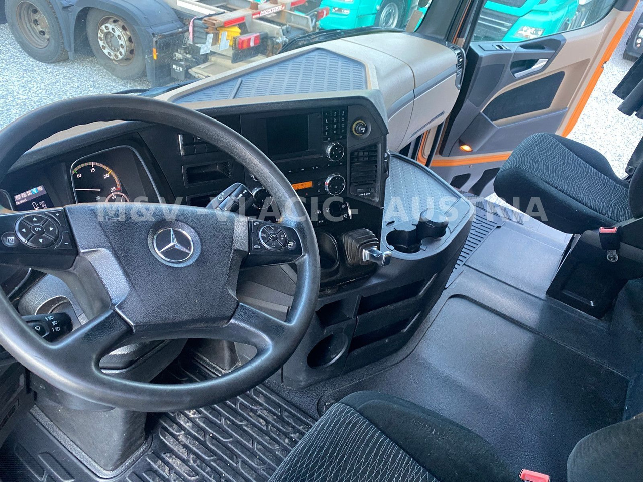 Mercedes-Benz 2542 - Kamion za prevoz kontejnera/ Kamion sa promenjivim sandukom: slika 4 Mercedes-Benz 2542 - Kamion za prevoz kontejnera/ Kamion sa promenjivim sandukom: slika 4