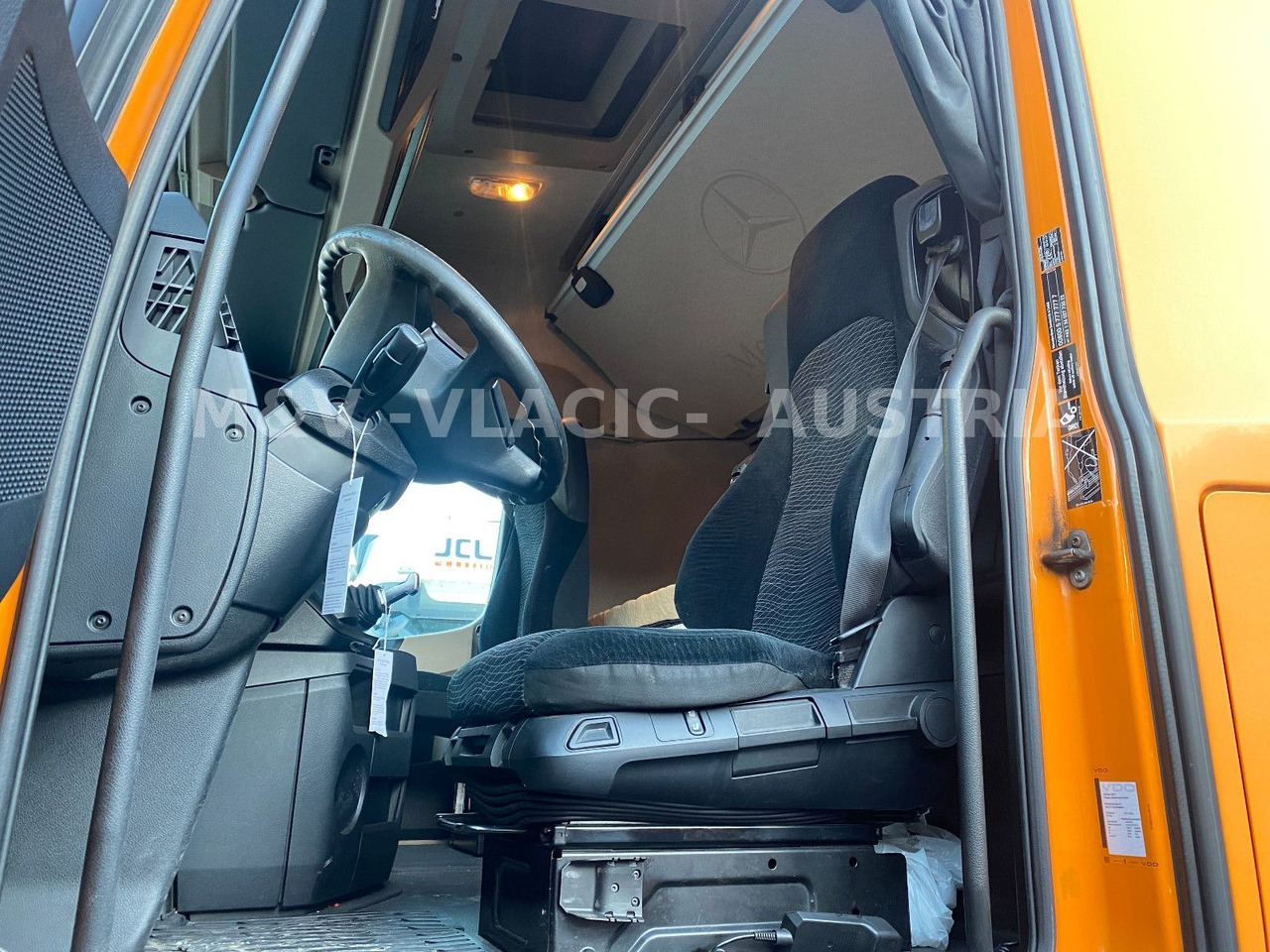 Mercedes-Benz 2542 - Kamion za prevoz kontejnera/ Kamion sa promenjivim sandukom: slika 4 Mercedes-Benz 2542 - Kamion za prevoz kontejnera/ Kamion sa promenjivim sandukom: slika 4