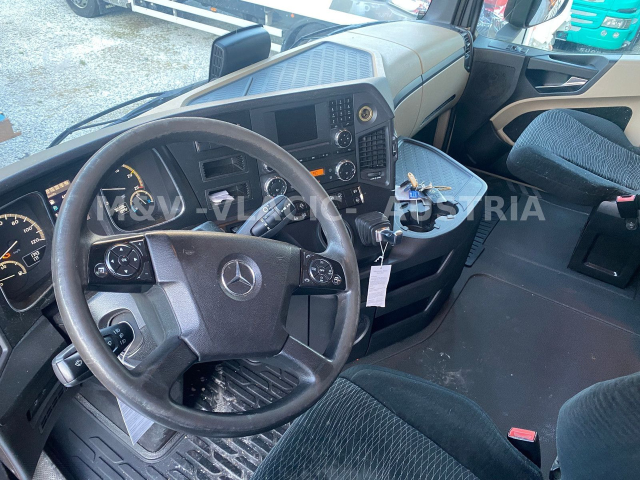 Mercedes-Benz 2542 - Kamion za prevoz kontejnera/ Kamion sa promenjivim sandukom: slika 5 Mercedes-Benz 2542 - Kamion za prevoz kontejnera/ Kamion sa promenjivim sandukom: slika 5