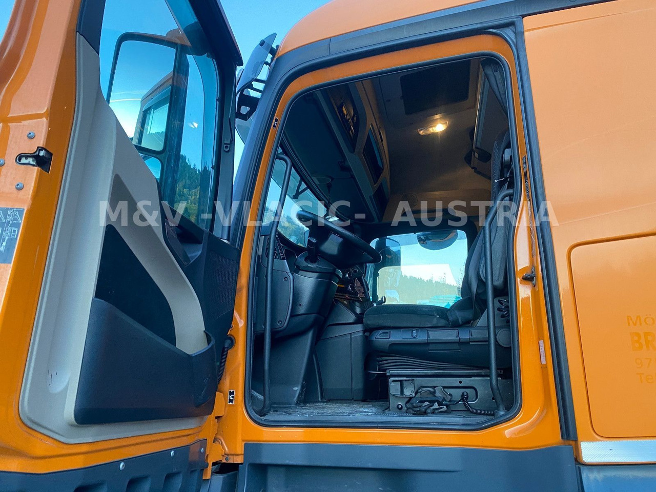 Mercedes-Benz 2542 - Kamion za prevoz kontejnera/ Kamion sa promenjivim sandukom: slika 2 Mercedes-Benz 2542 - Kamion za prevoz kontejnera/ Kamion sa promenjivim sandukom: slika 2