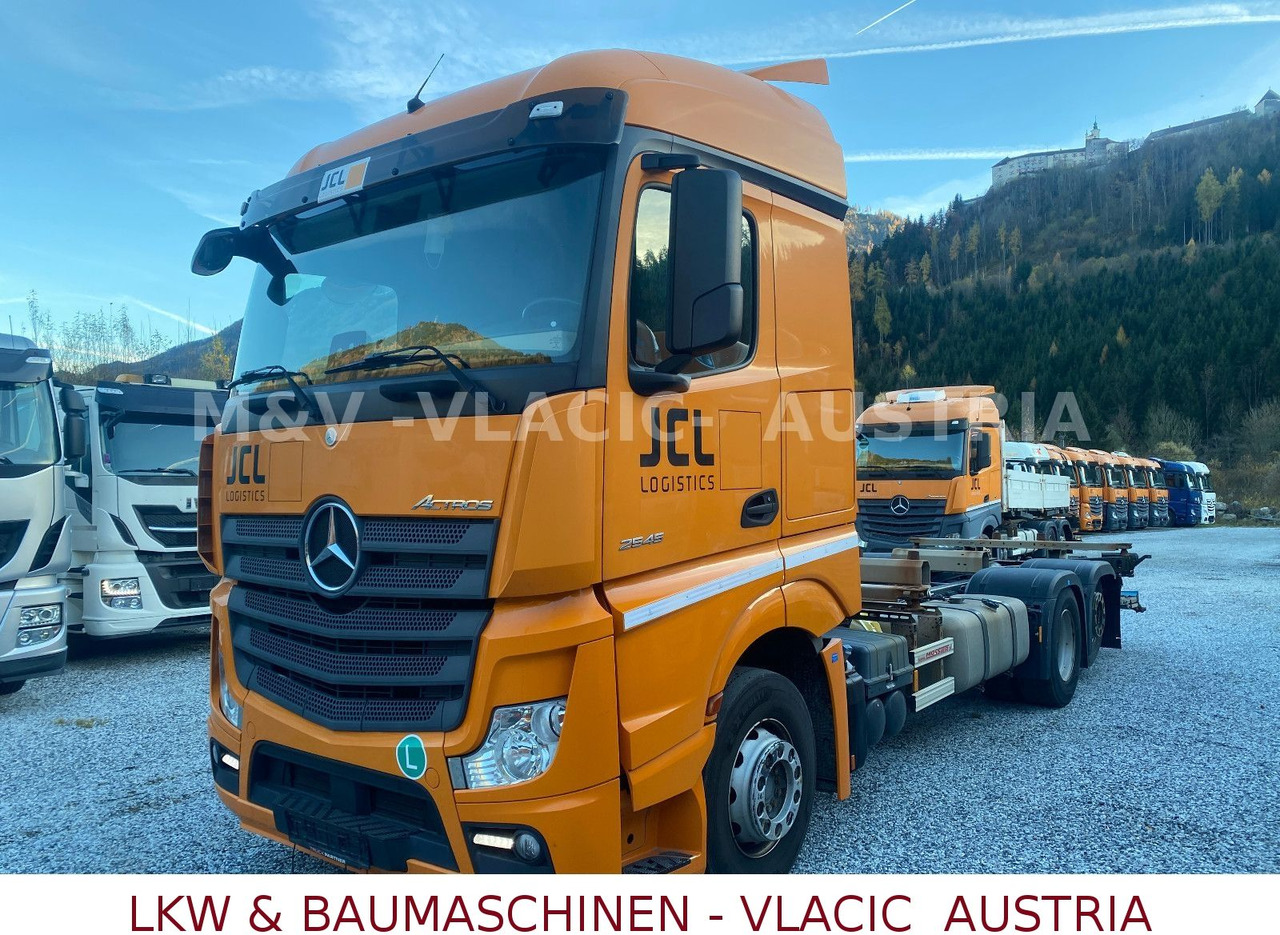 Mercedes-Benz Actros 2545 - Kamion za prevoz kontejnera/ Kamion sa promenjivim sandukom: slika 1 Mercedes-Benz Actros 2545 - Kamion za prevoz kontejnera/ Kamion sa promenjivim sandukom: slika 1