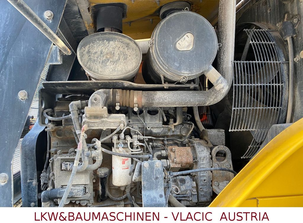 Utovarivač točkaš New Holland W190 B New Holland W190 B: slika 12