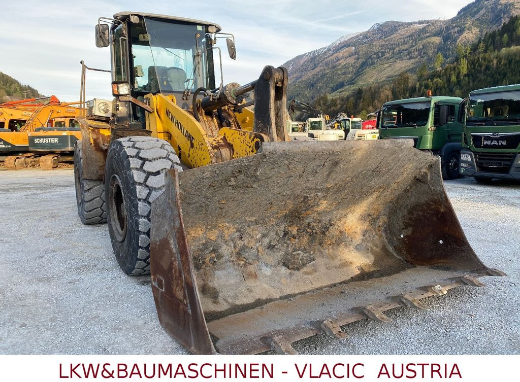 Utovarivač točkaš New Holland W190 B New Holland W190 B: slika 14