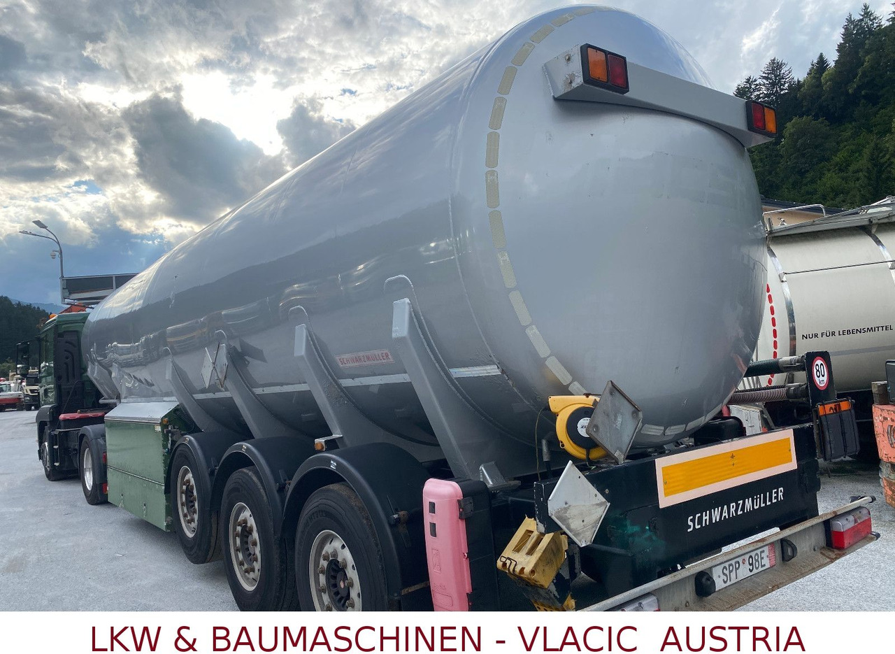 Schwarzmüller Benin/Diesel mit Pumpe - Poluprikolica cisterna: slika 4 Schwarzmüller Benin/Diesel mit Pumpe - Poluprikolica cisterna: slika 4
